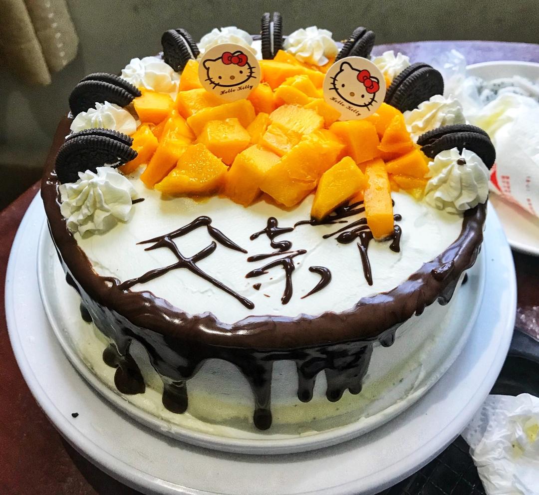 淋面蛋糕（不是最全面但尽可能做到最详细，图片不断更新，也加了很多不是淋面但很漂亮的款式供大家参考）