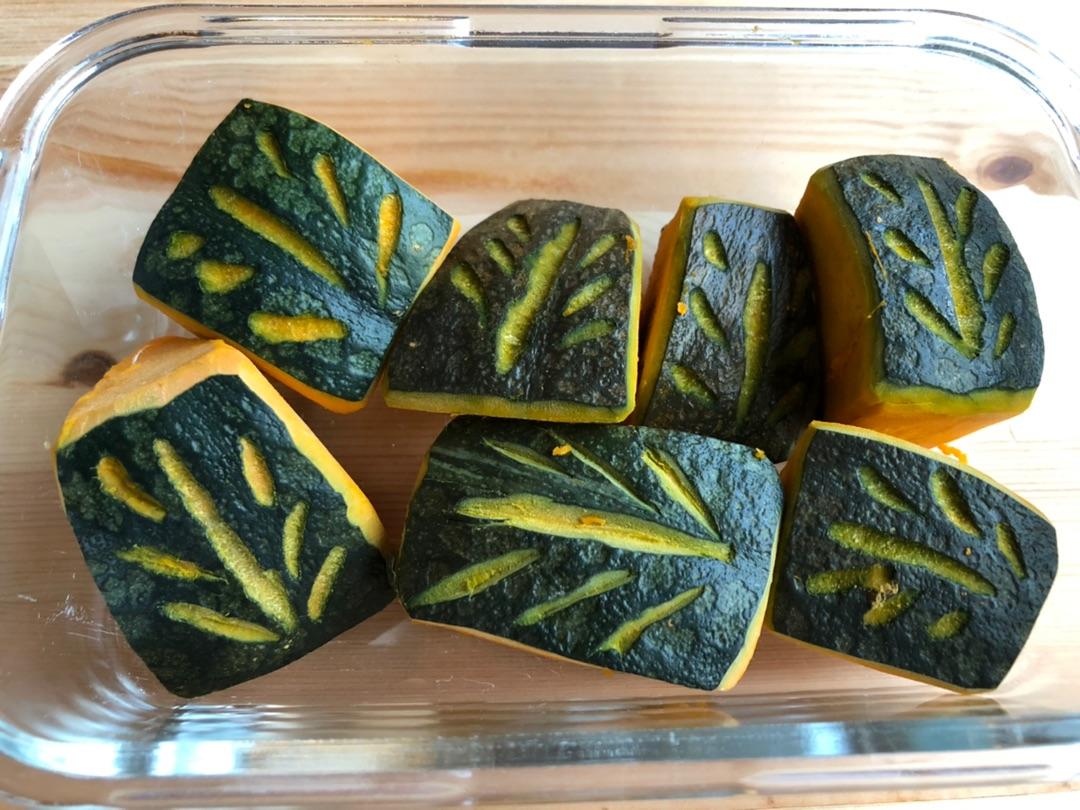 家常日式微波炉蒸南瓜
