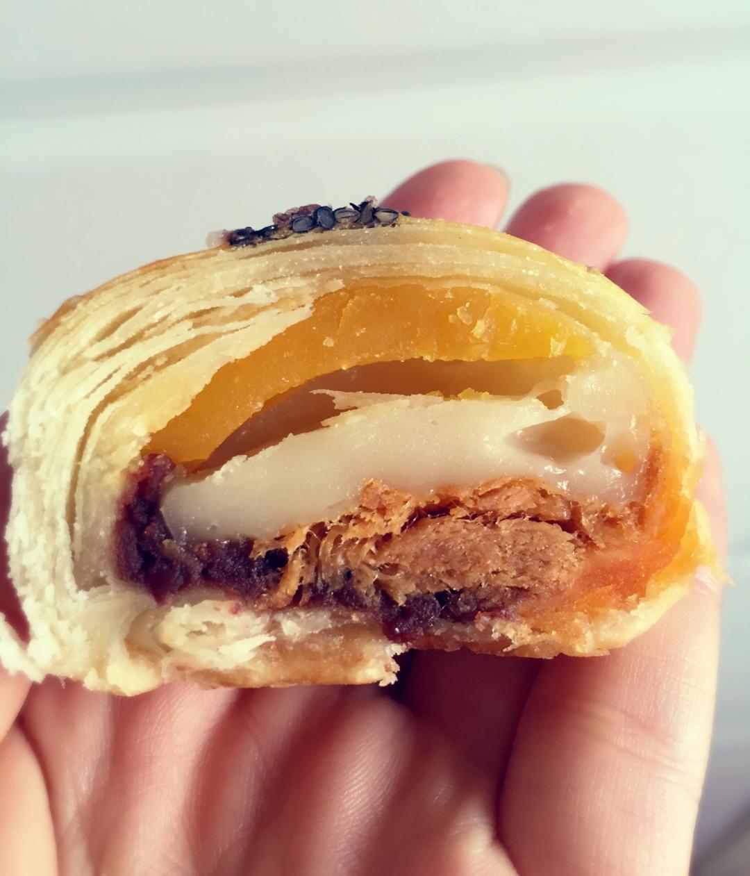 ㊙️网红麻薯肉松蛋黄酥🔥，好吃到爆‼️