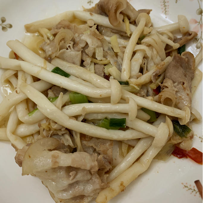 海鲜菇炒肉