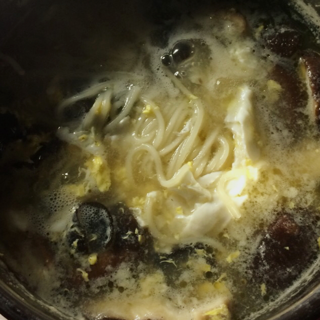 香菇鸡汤面