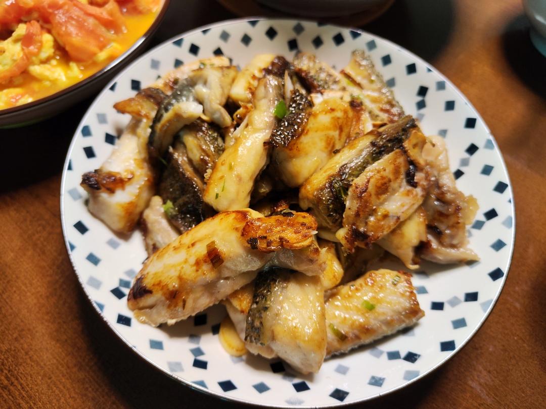 香煎鲈鱼块