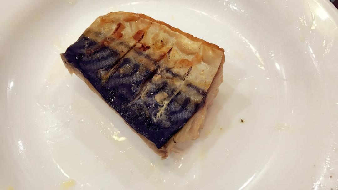 日式盐烤青花鱼