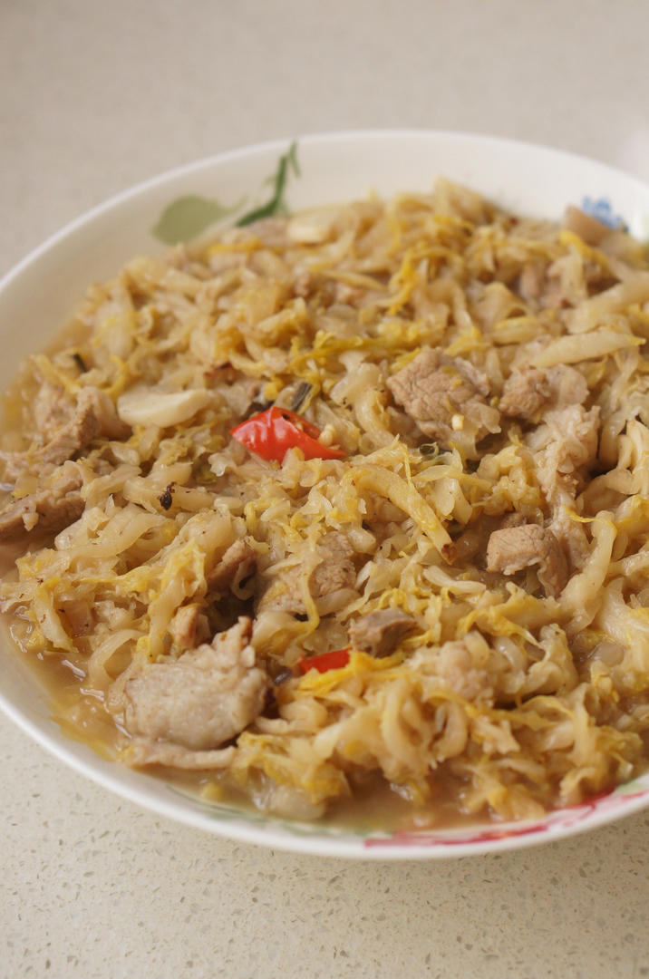 东北酸菜炖白肉