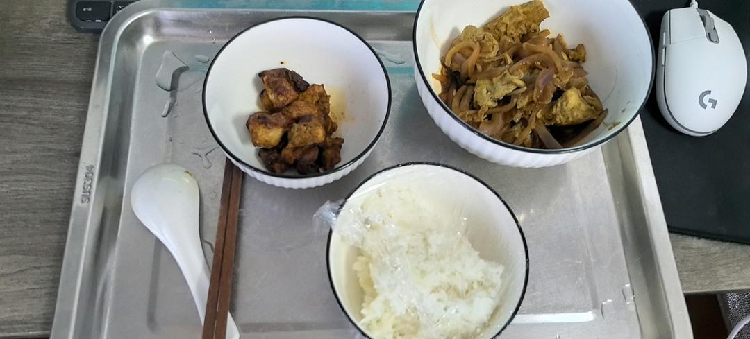 洋葱炒肉