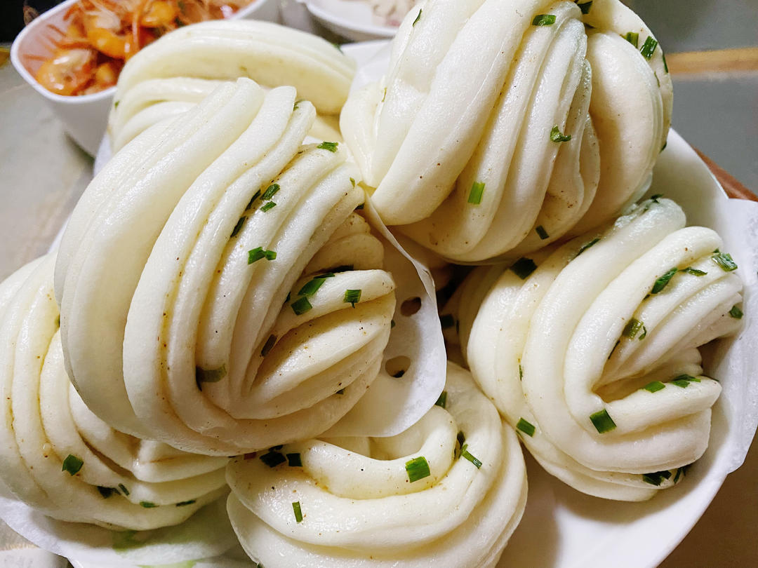 葱油花卷，一根筷子卷出漂亮的造型