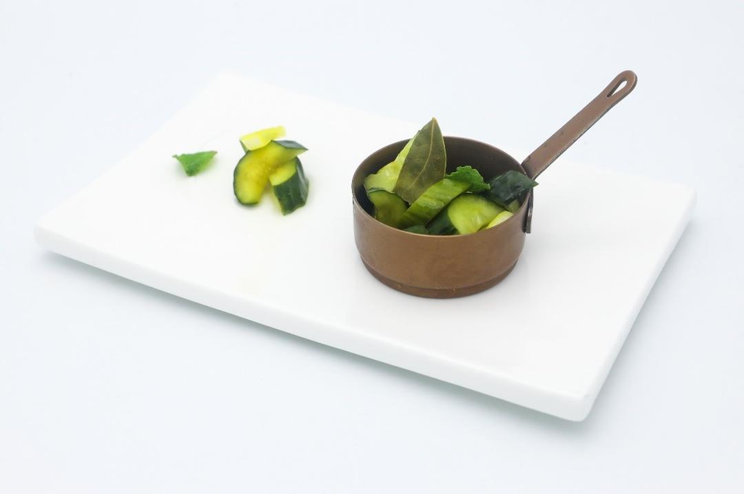 腌渍酸黄瓜的做法