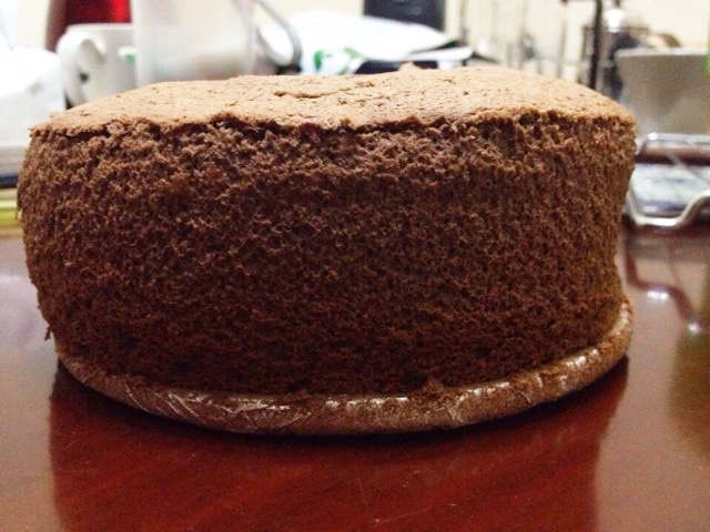 超简单完美戚风蛋糕（6寸2蛋）附打发、翻拌、脱模视频