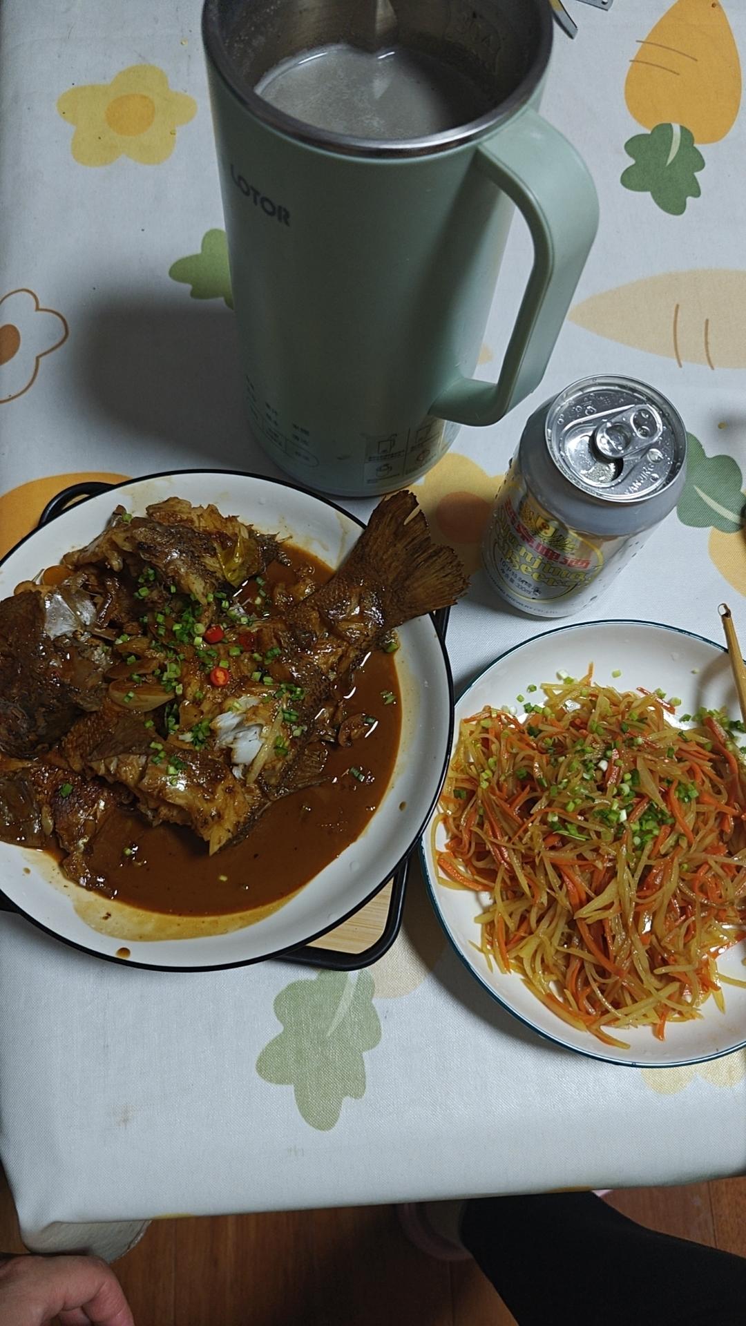红烧鲈鱼