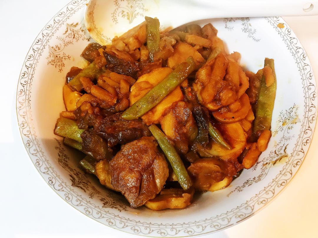 红烧炖土豆茄子豆角杏鲍菇