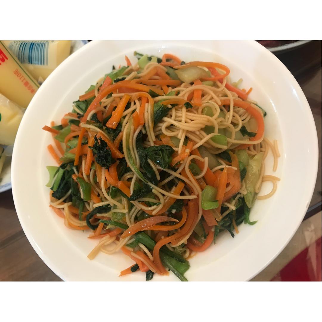 五彩素菜焖面