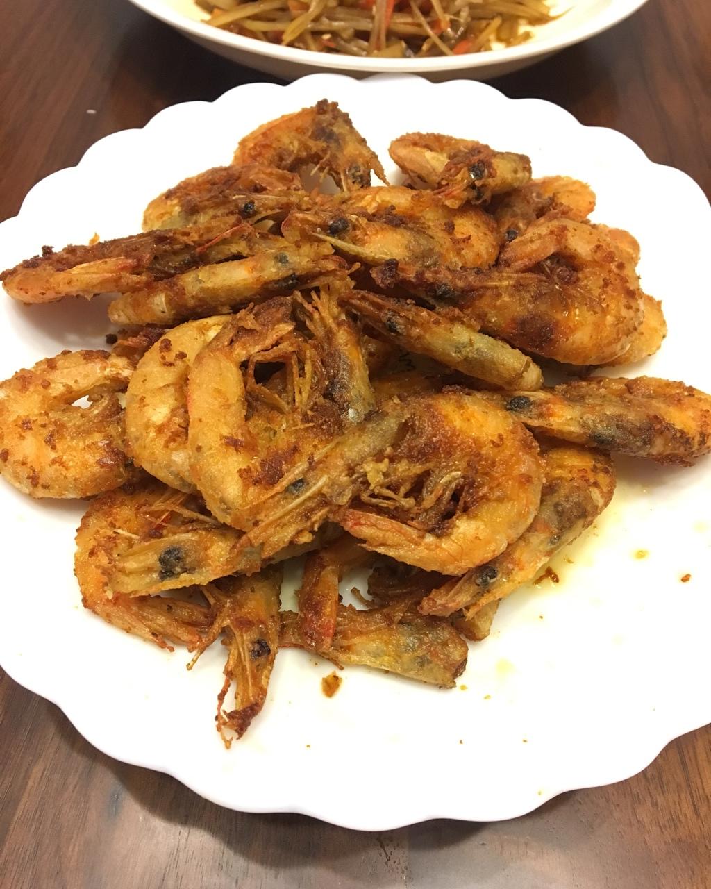 堂妈教你油煎小白虾