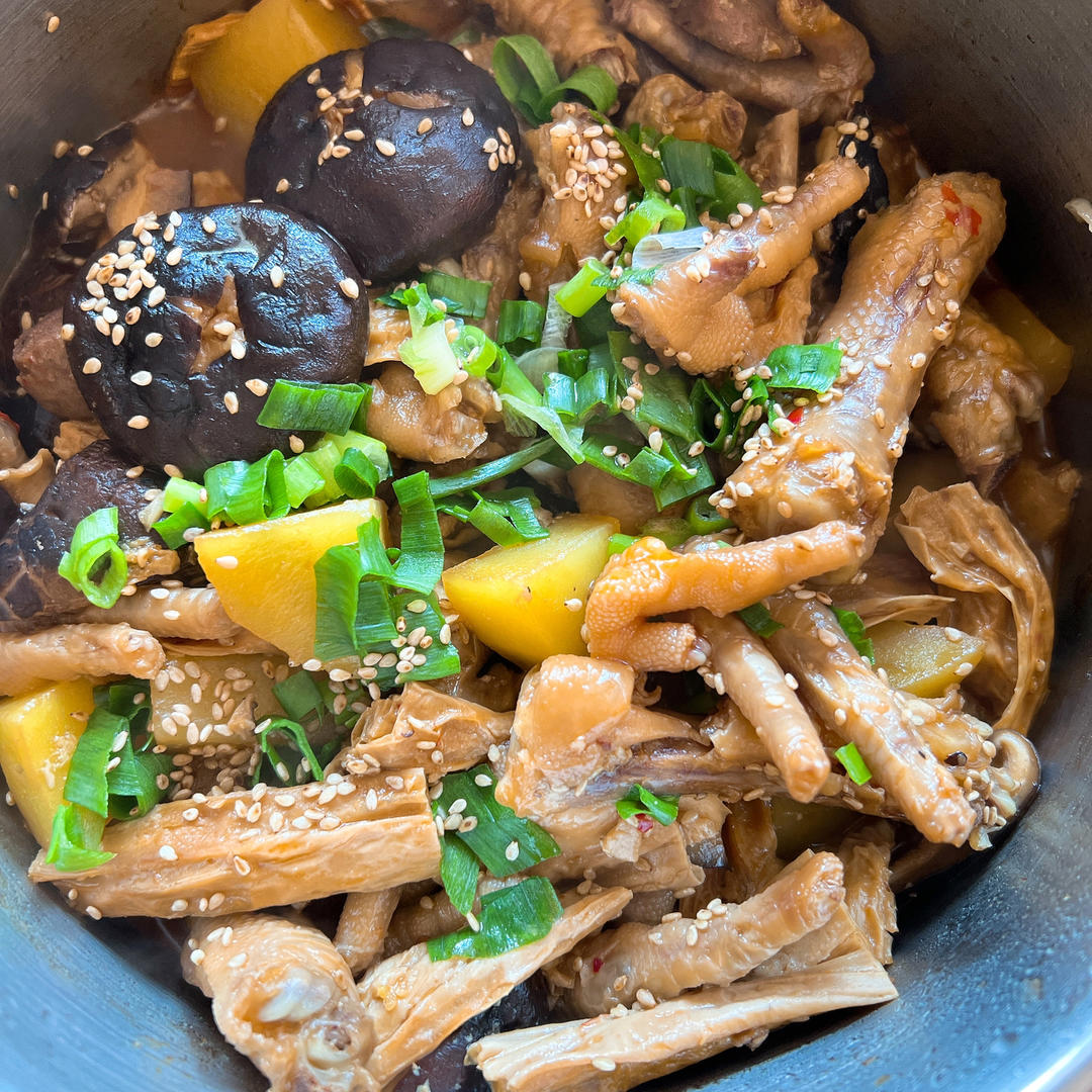 学会这道鸡爪煲就再也不用去胖哥俩排队了