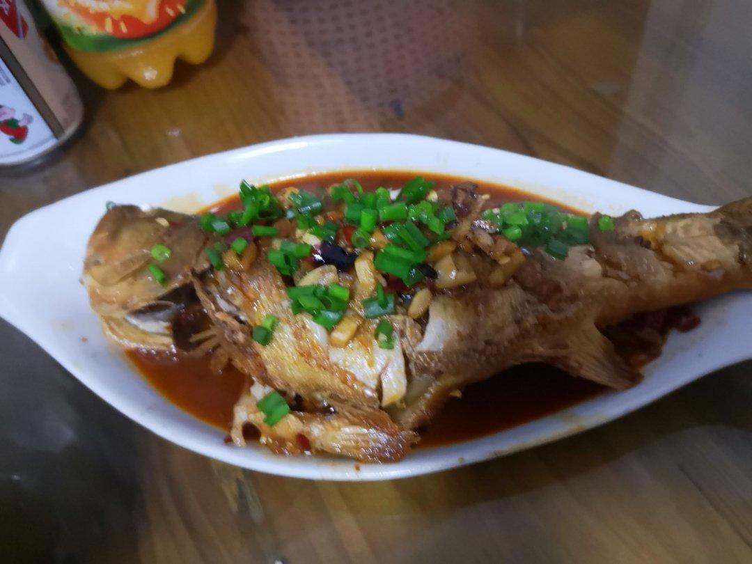 红烧鲈鱼