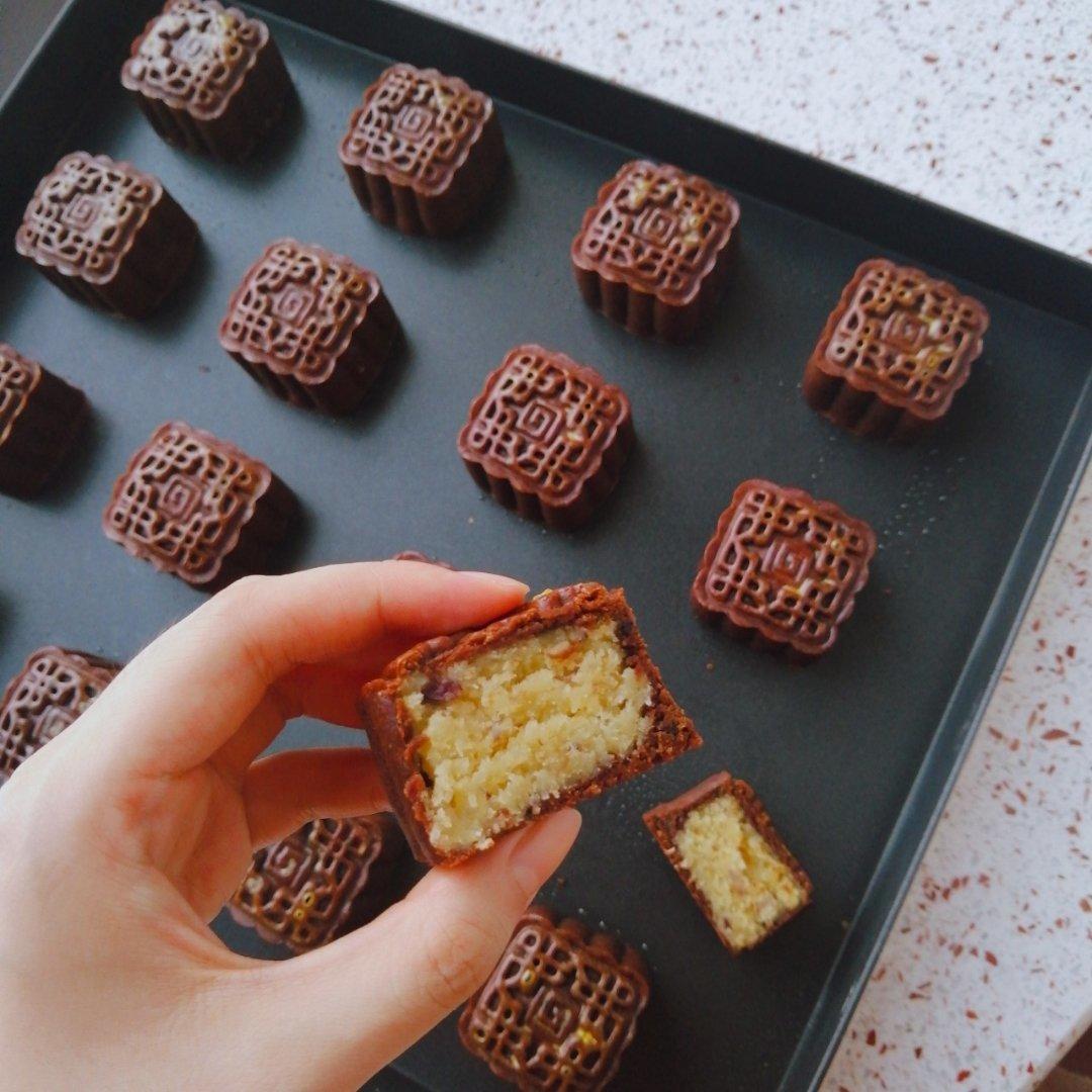 黑糖摩卡奶香椰蓉蔓越莓月饼