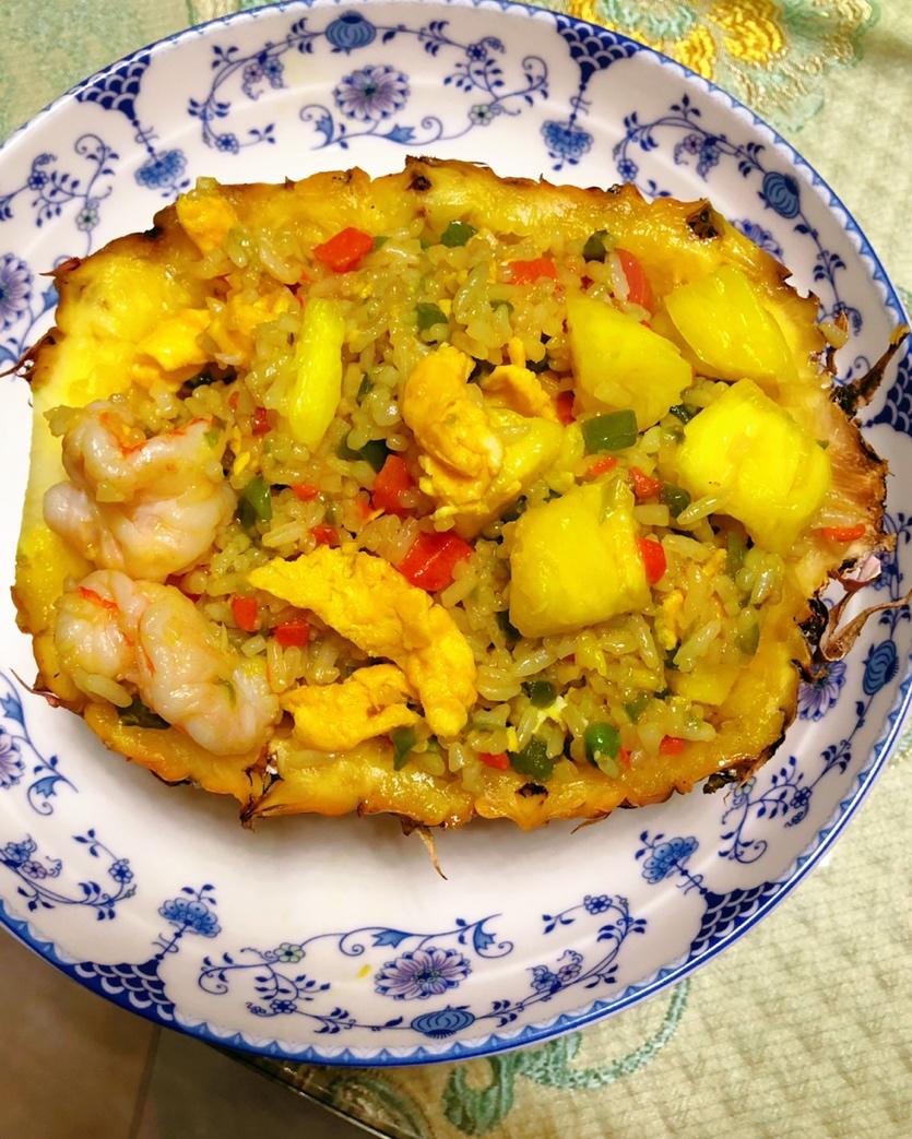 虾仁菠萝炒饭