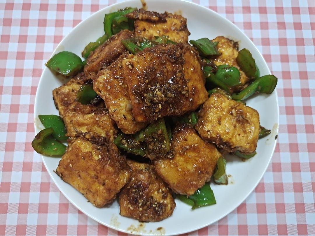 分分钟光盘，完爆路边摊的香煎孜然豆腐