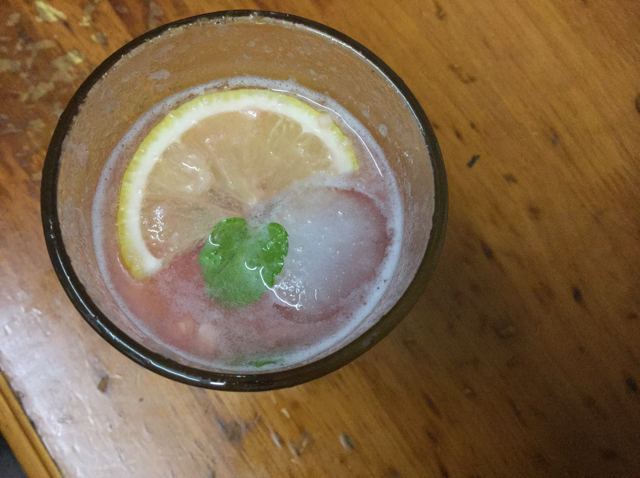 少女特饮蜜桃MOJITO鸡尾酒