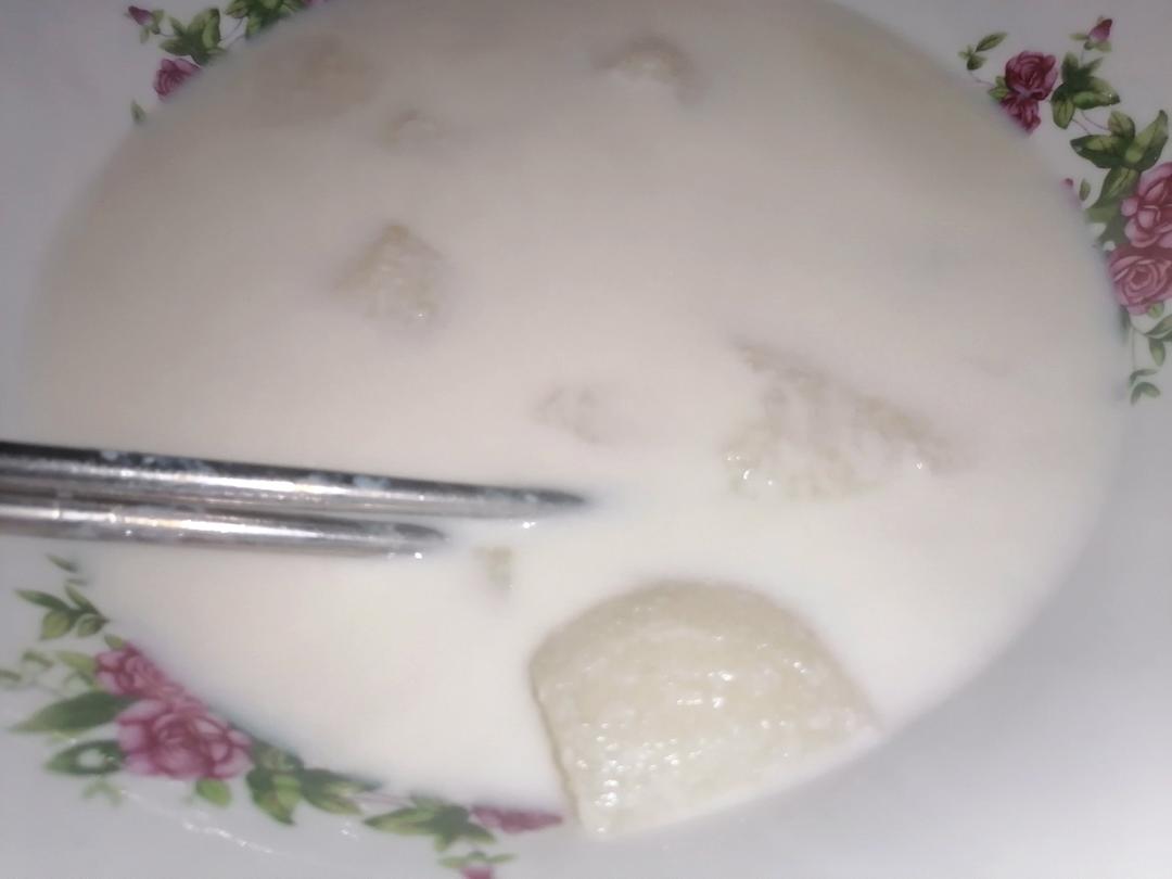 牛奶炖梨