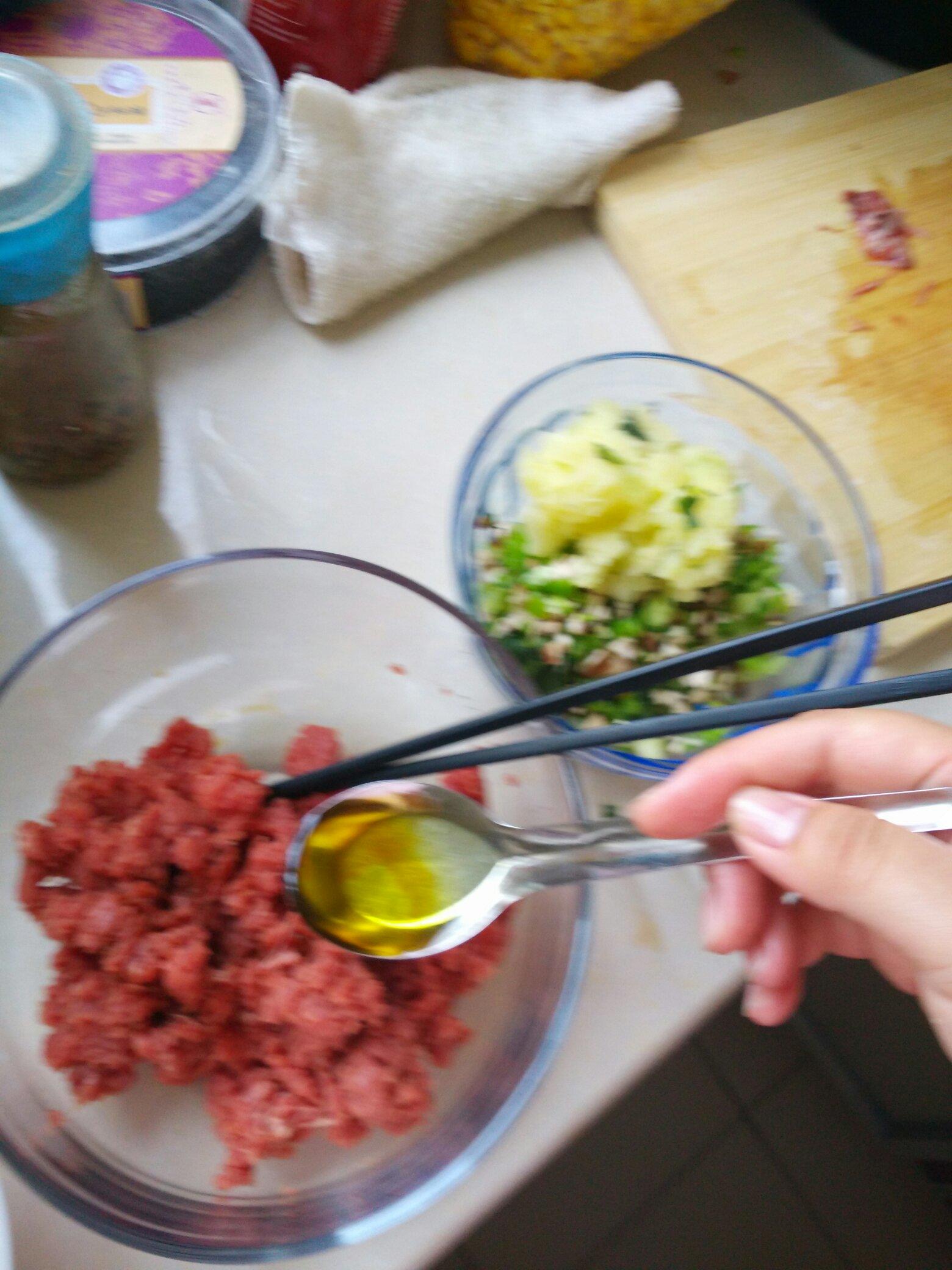 牛肉蔬菜丸子的做法 步骤5