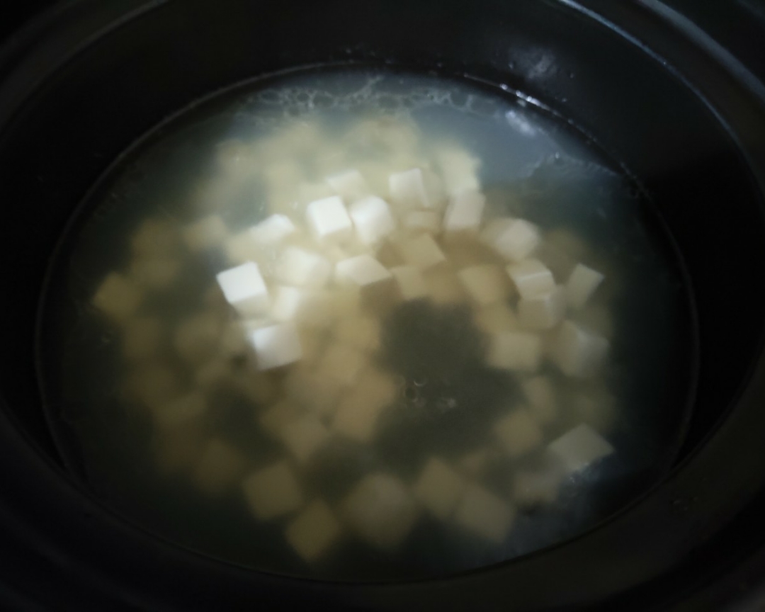 青菜豆腐花蛤鲜汤（太太乐鲜鸡汁快手菜）的做法 步骤5