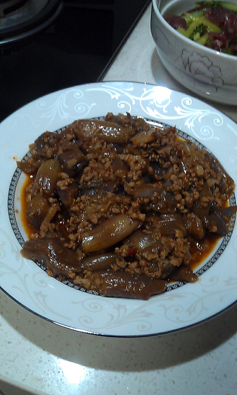 酱香肉末烧茄子