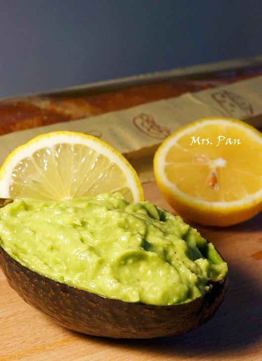 皮皮慢半拍做的牛油果酱