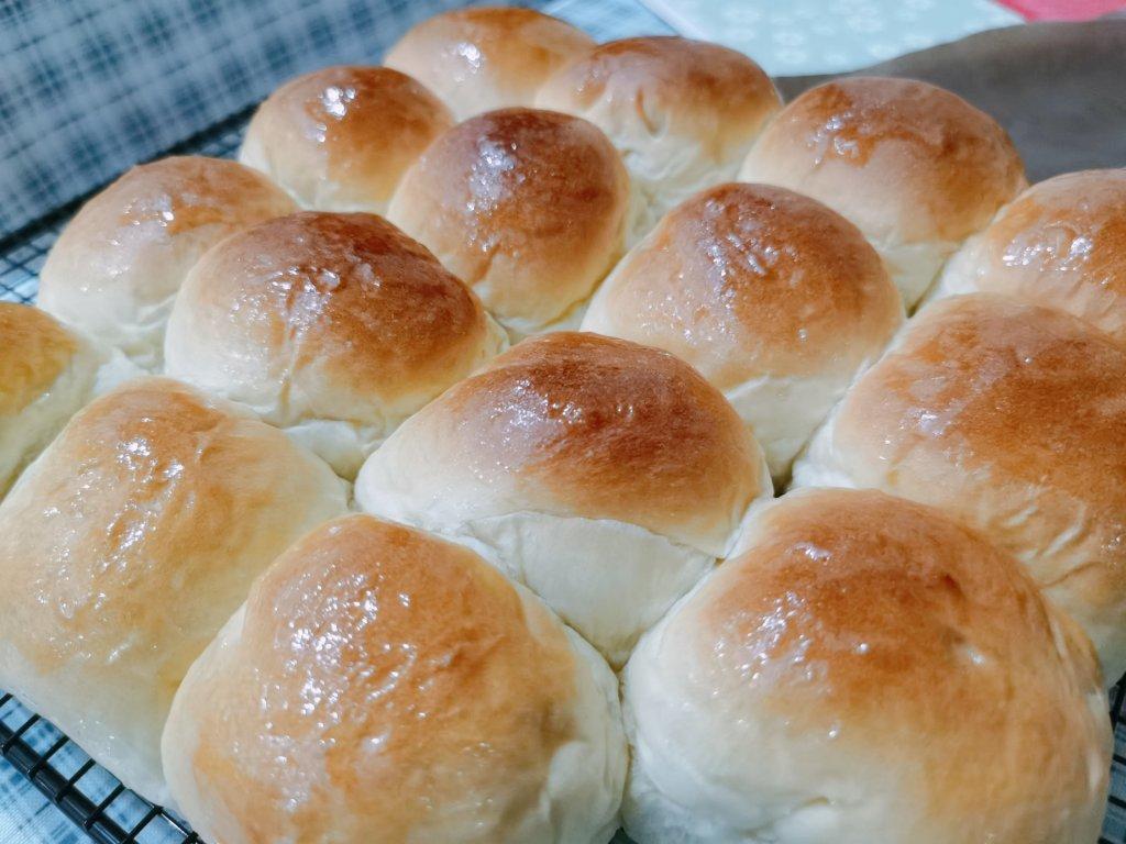 超级柔软拉丝的蜂蜜小餐包