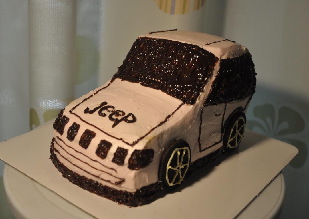 馨豆妈日代做的最潮的jeepcarcake汽车蛋糕