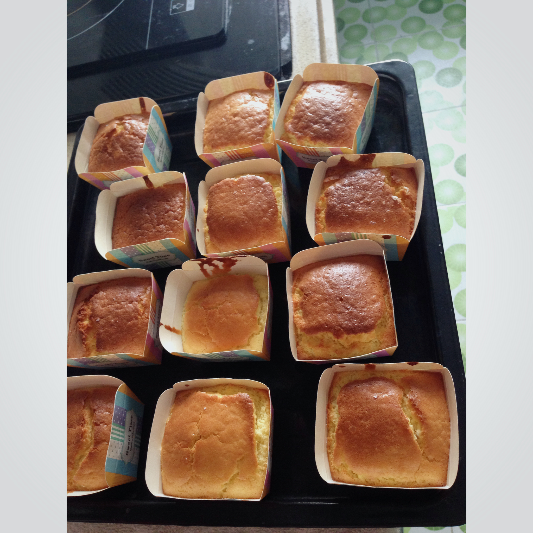不会回缩的纸杯蛋糕