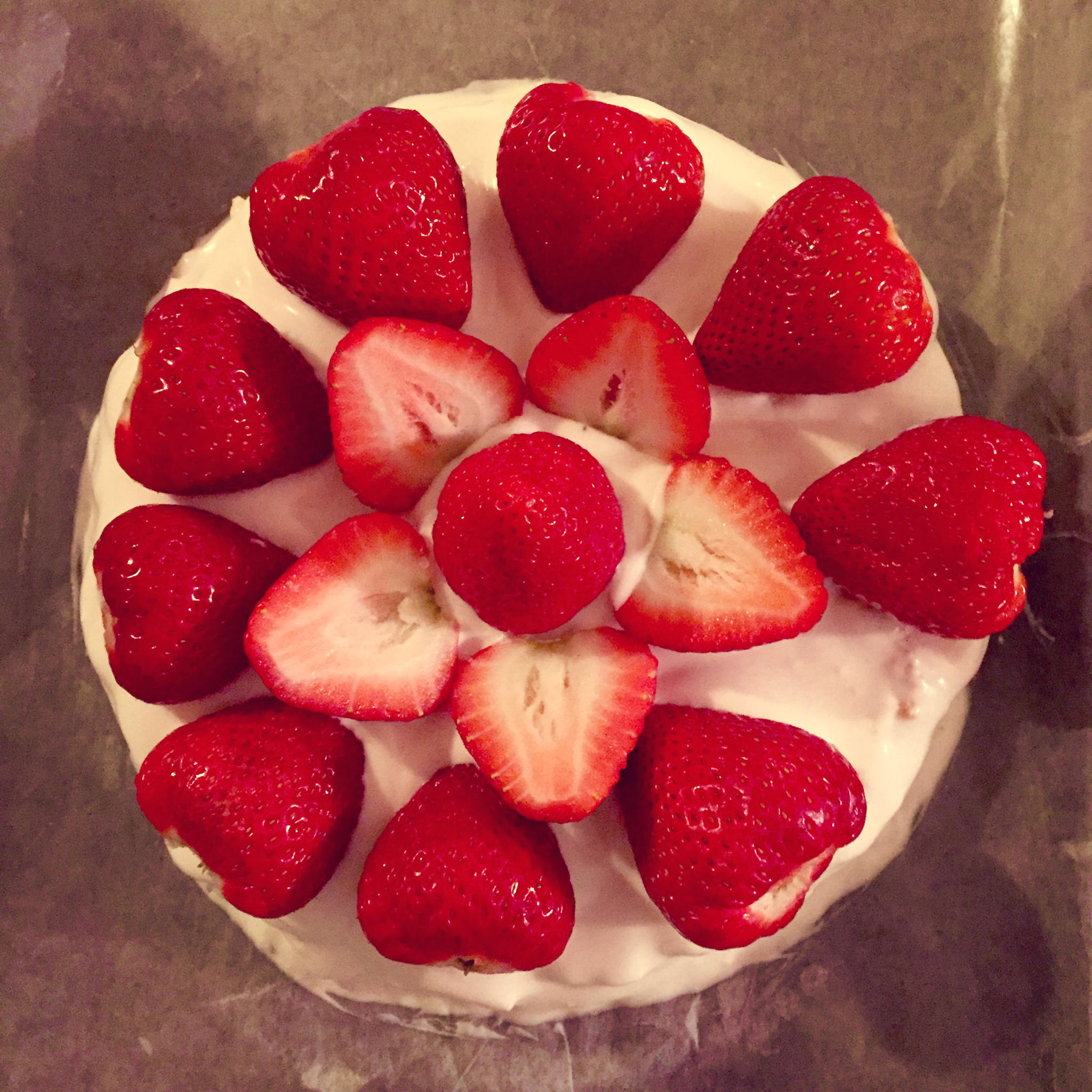 草莓生日蛋糕