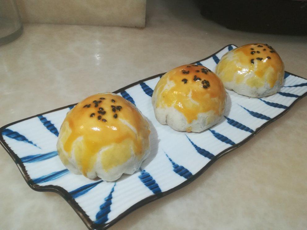 层层酥脆的完美蛋黄酥