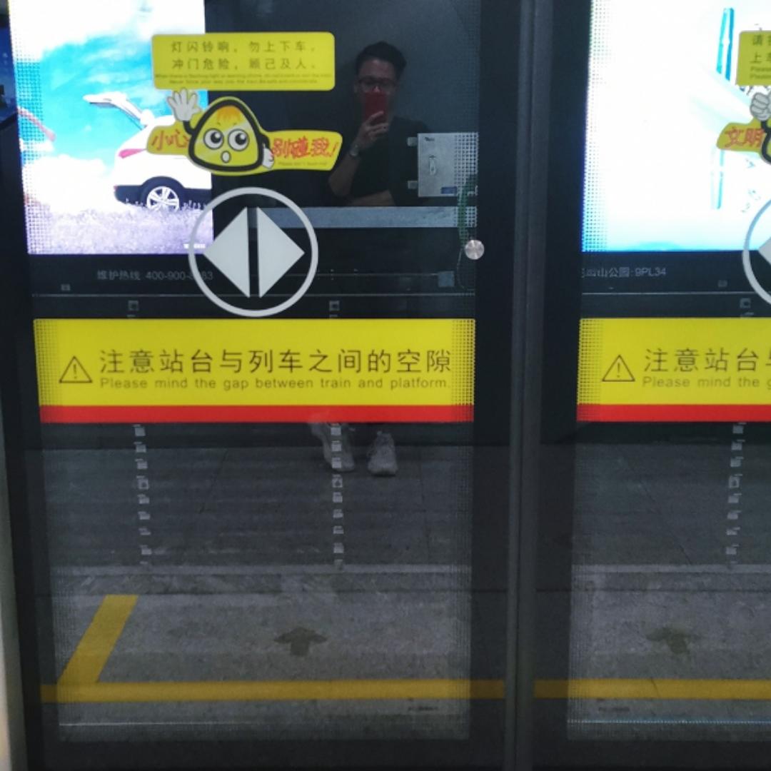 郑小贱同学