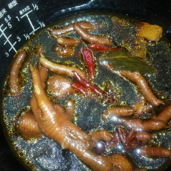 秘制红烧鸡爪