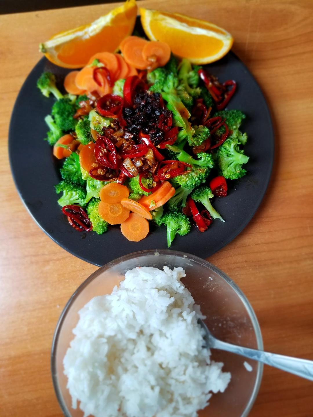 凉拌西兰花-辣的