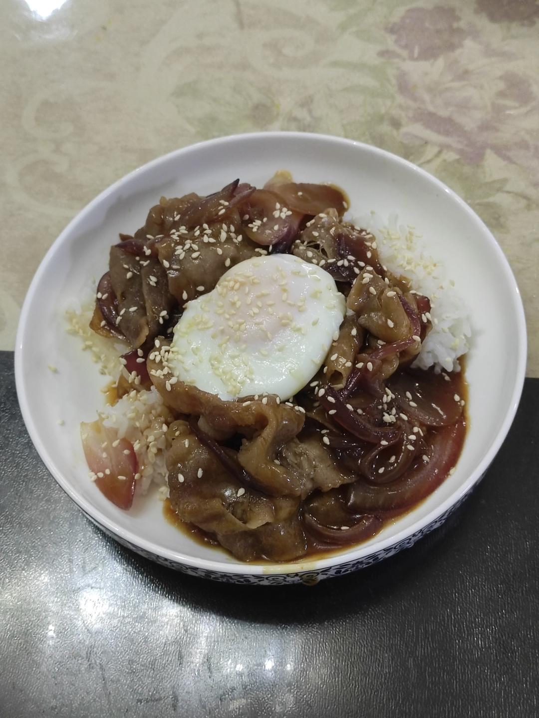 这大概是最接近日料店的照烧肥牛饭了