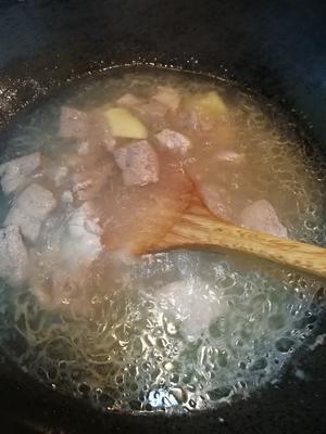 猪肝瘦肉菠菜汤的做法 步骤3