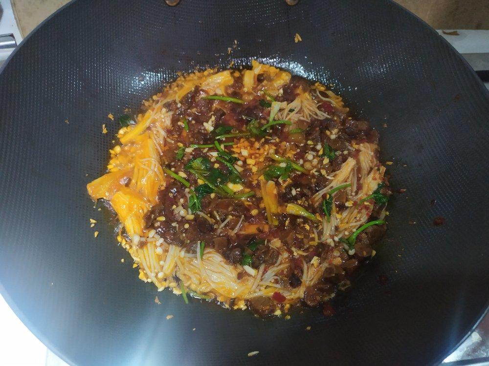 香菇牛肉金针菇