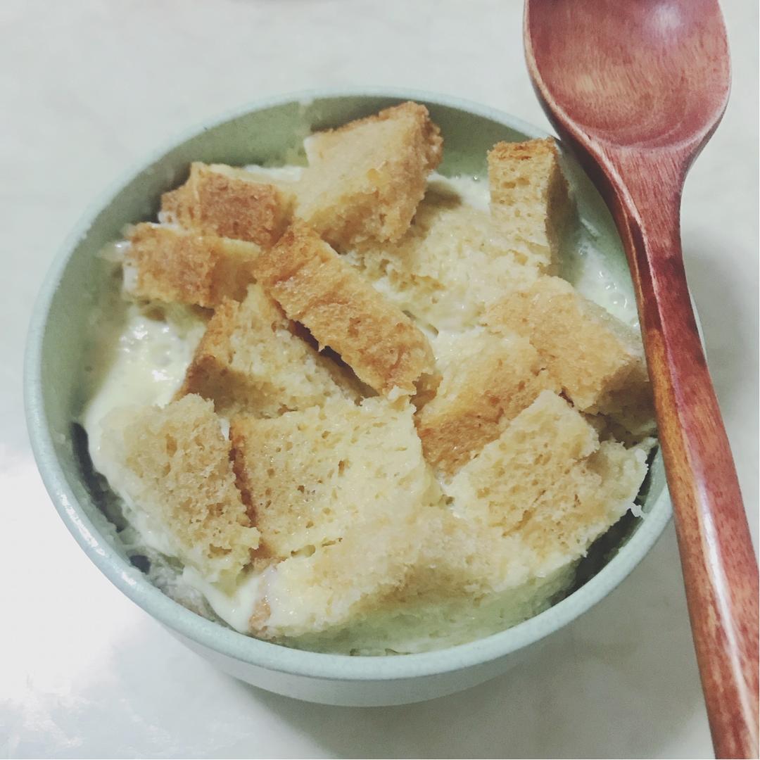 鸡蛋牛奶吐司布丁