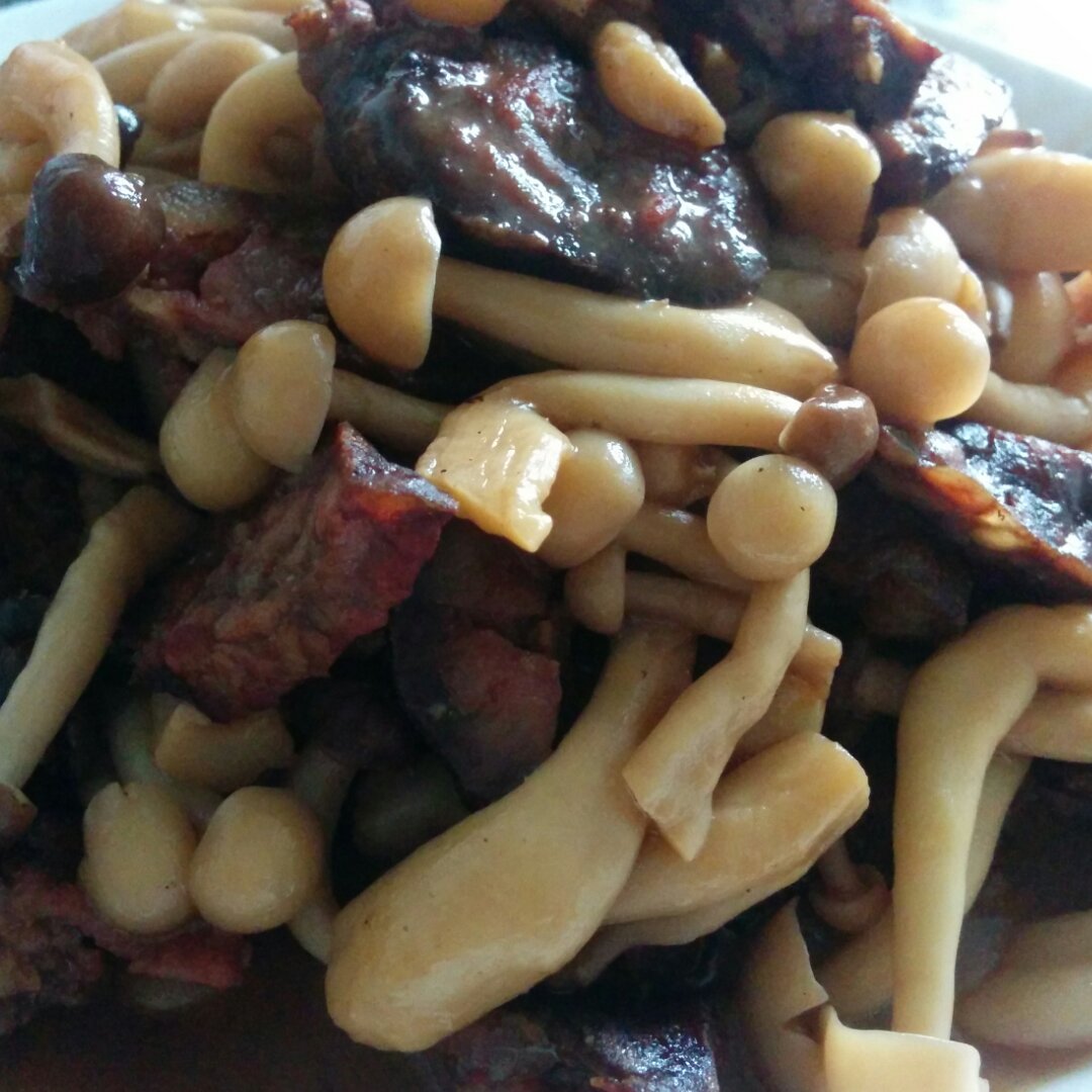 黑椒蟹味菇炒肉