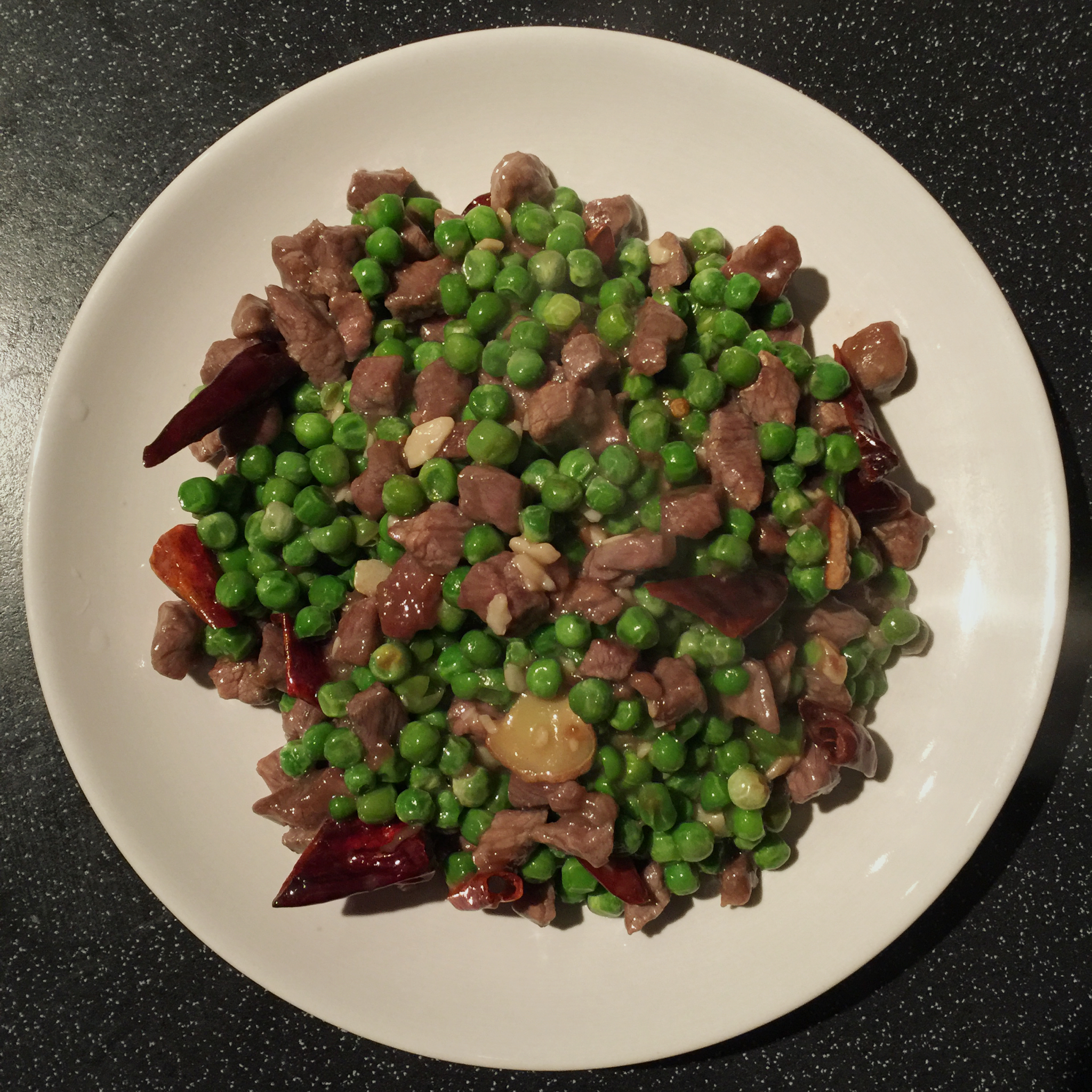 豌豆炒牛肉粒