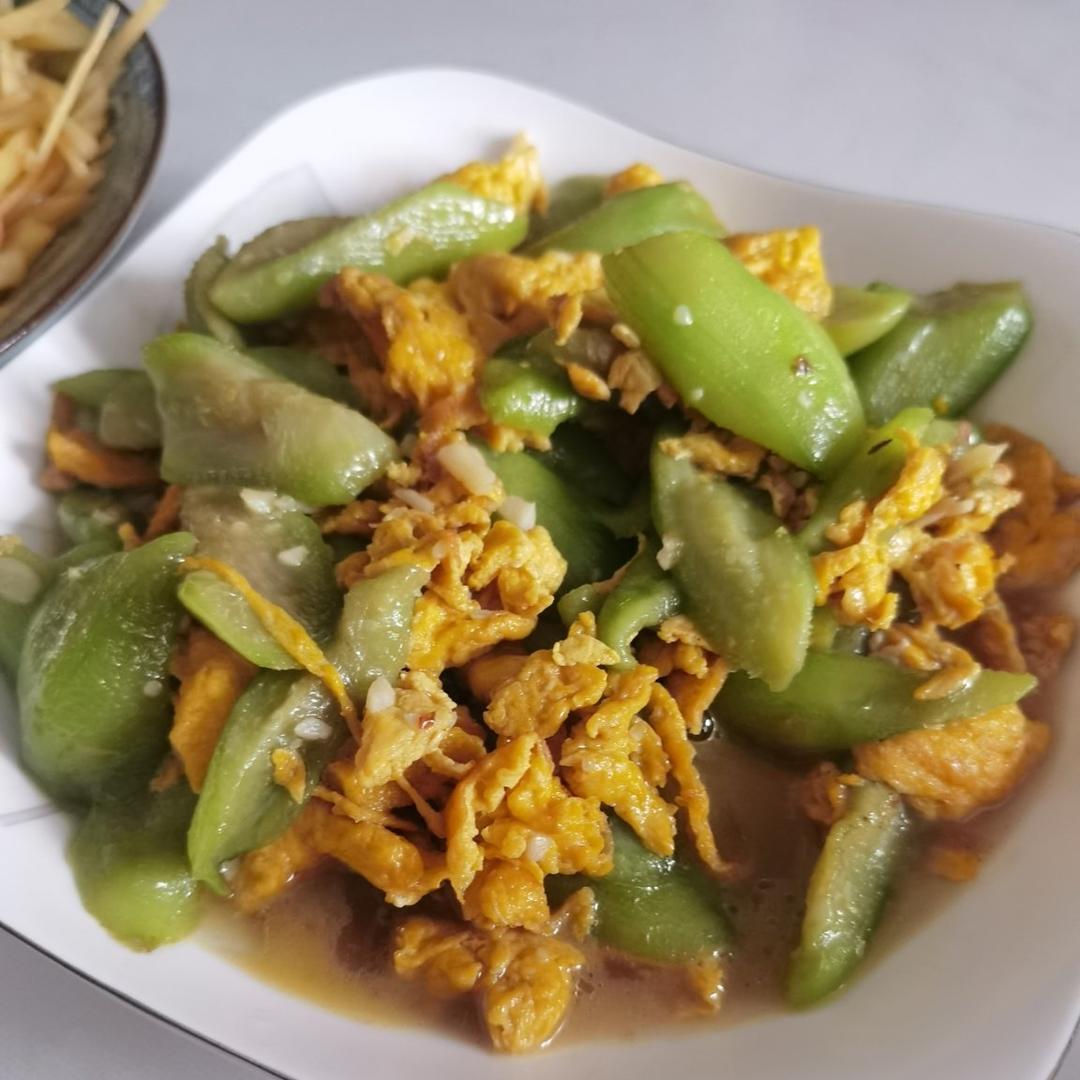 鲜香美味！好吃到舔盘的丝瓜炒鸡蛋