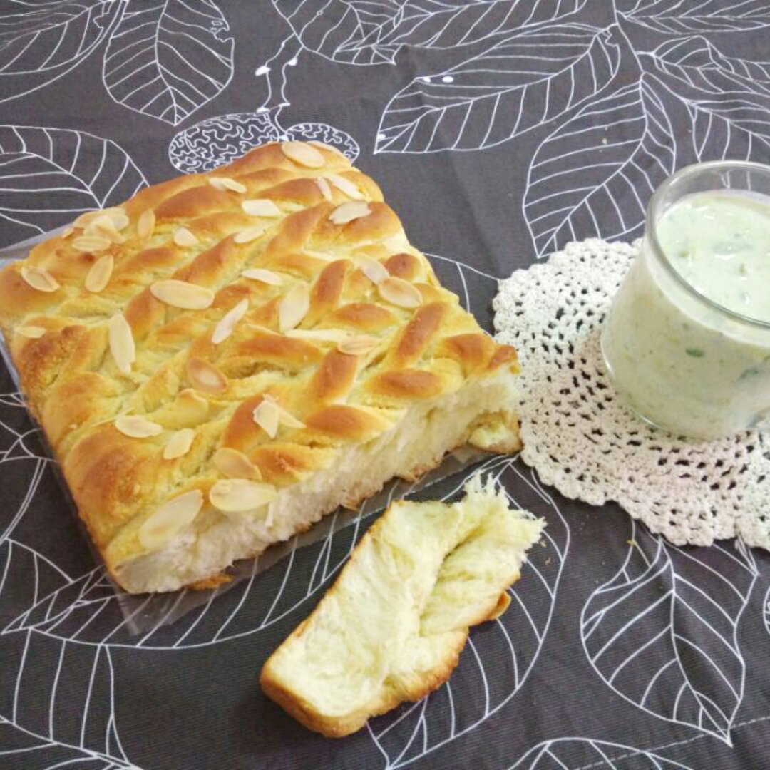 杏仁奶油软排包