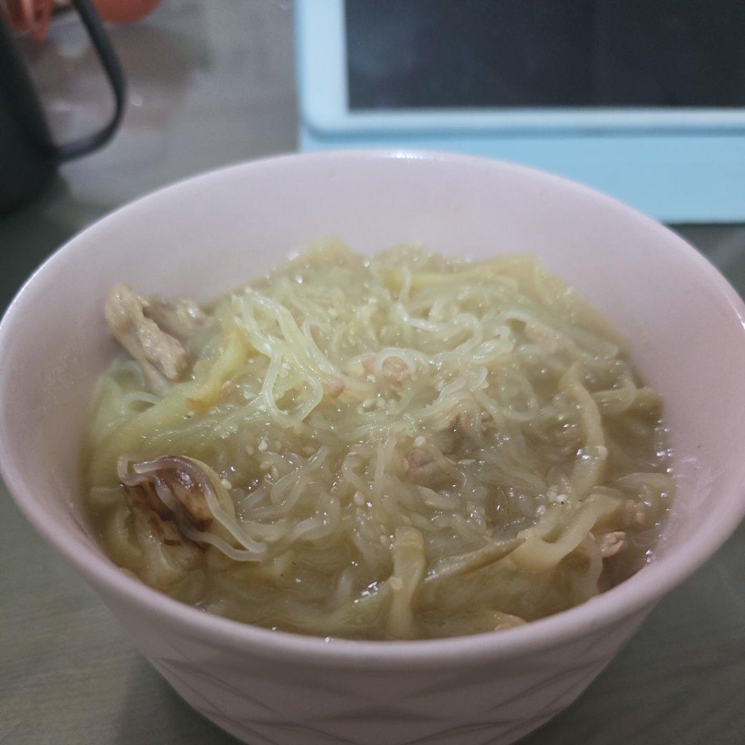 榨菜肉丝面