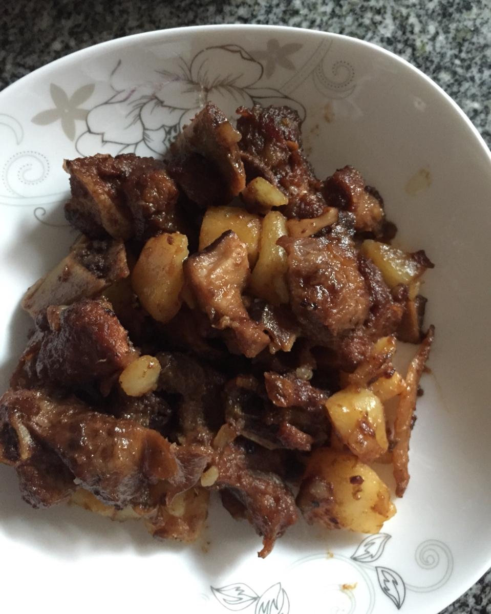 红烧排骨土豆