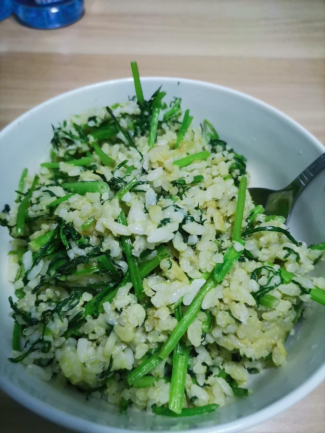 茼蒿炒饭
