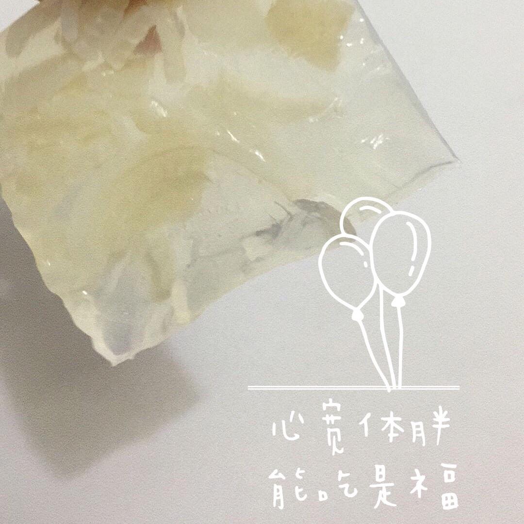 晶莹剔透的水晶猪皮冻