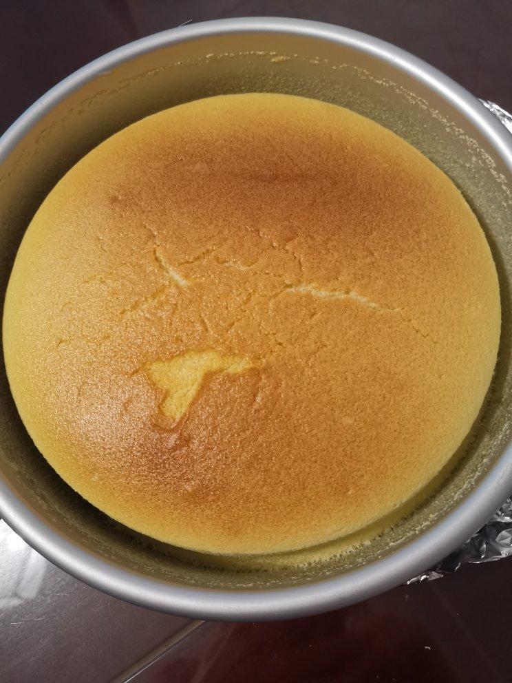 宝宝做蛋糕做的不开裂不回缩不掉皮的酸奶水浴法蛋糕