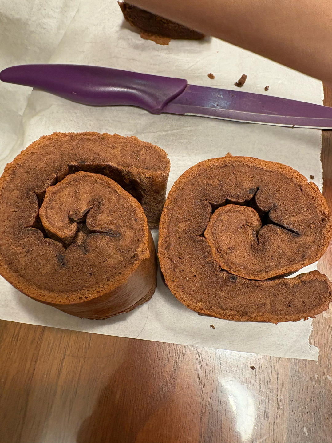 巧克力蛋糕卷～不掉皮，不开裂，无法抗拒的美味！