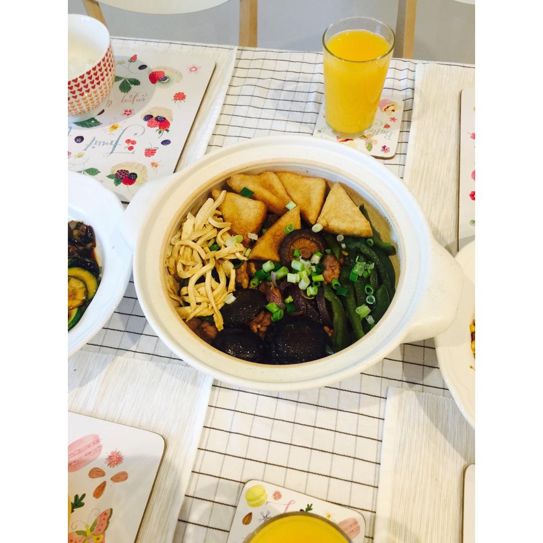 【黄焖鸡米饭】